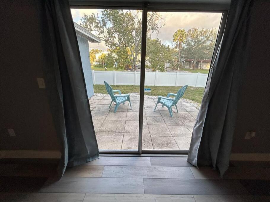 Cozy With 3 Bedrooms House Holiday home *